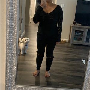 Long sleeve knitted shirt and black jeans